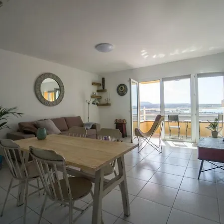 Seaview In Bristol Area Apartment